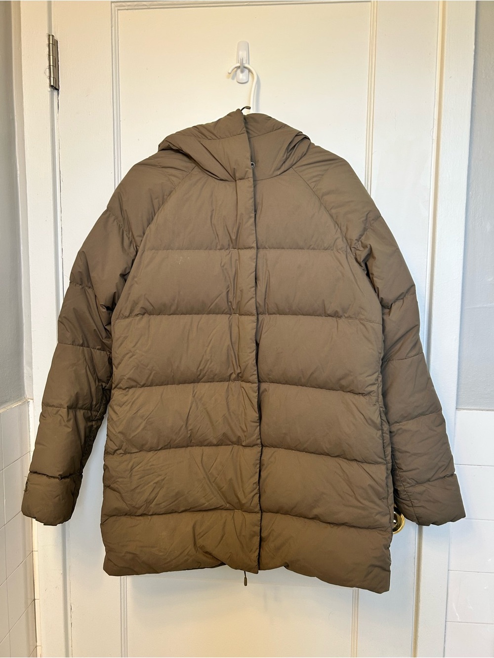 Mountain Hardwear women Olive-Brown Hooded Puffer Jacket